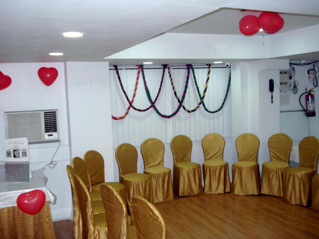 Down Town Guest House Калькутта Экстерьер фото